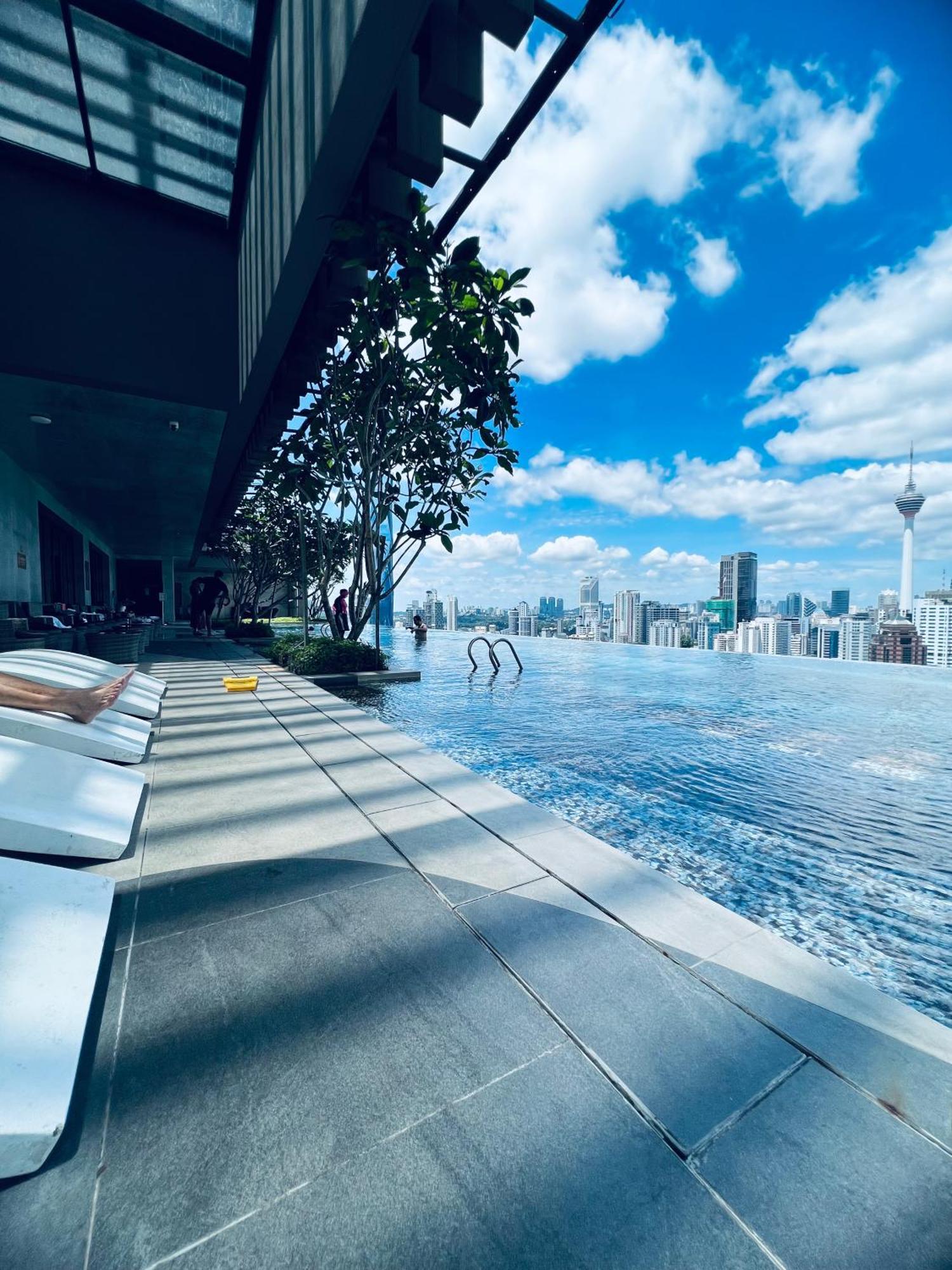 Luxury Suites At Axon Residence Kuala Lumpur Exterior photo