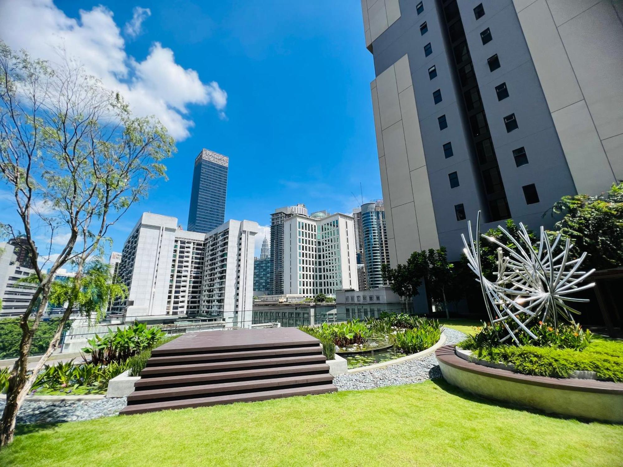 Luxury Suites At Axon Residence Kuala Lumpur Exterior photo